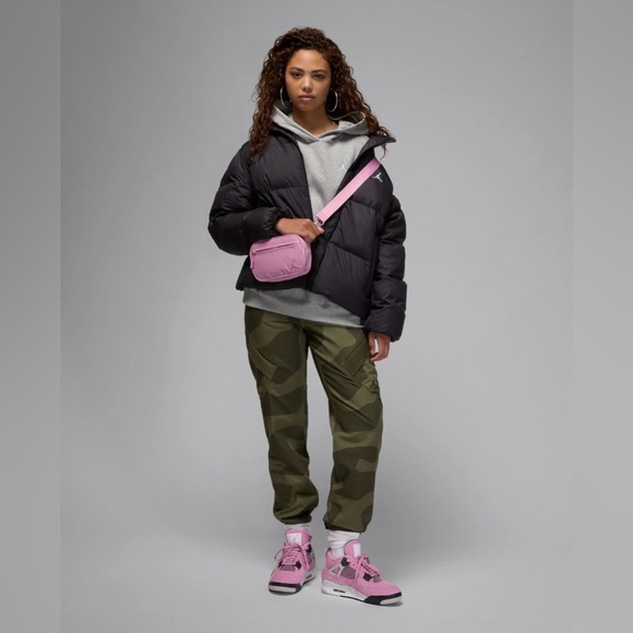 Women’s Air Jordan 4 Retro- Orchid - Picture 3 of 9